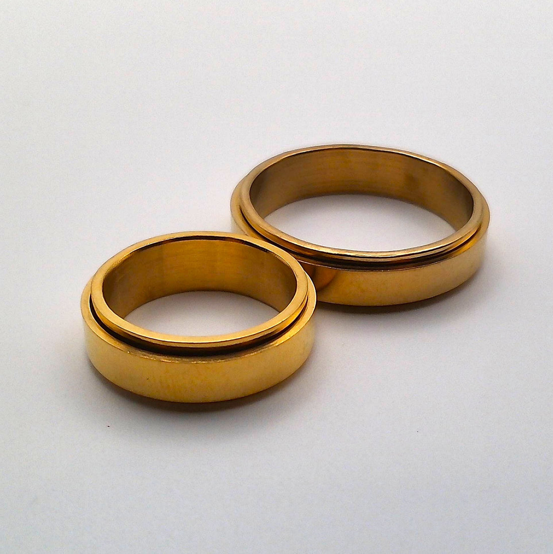 Gold Spin Ring – product view 2