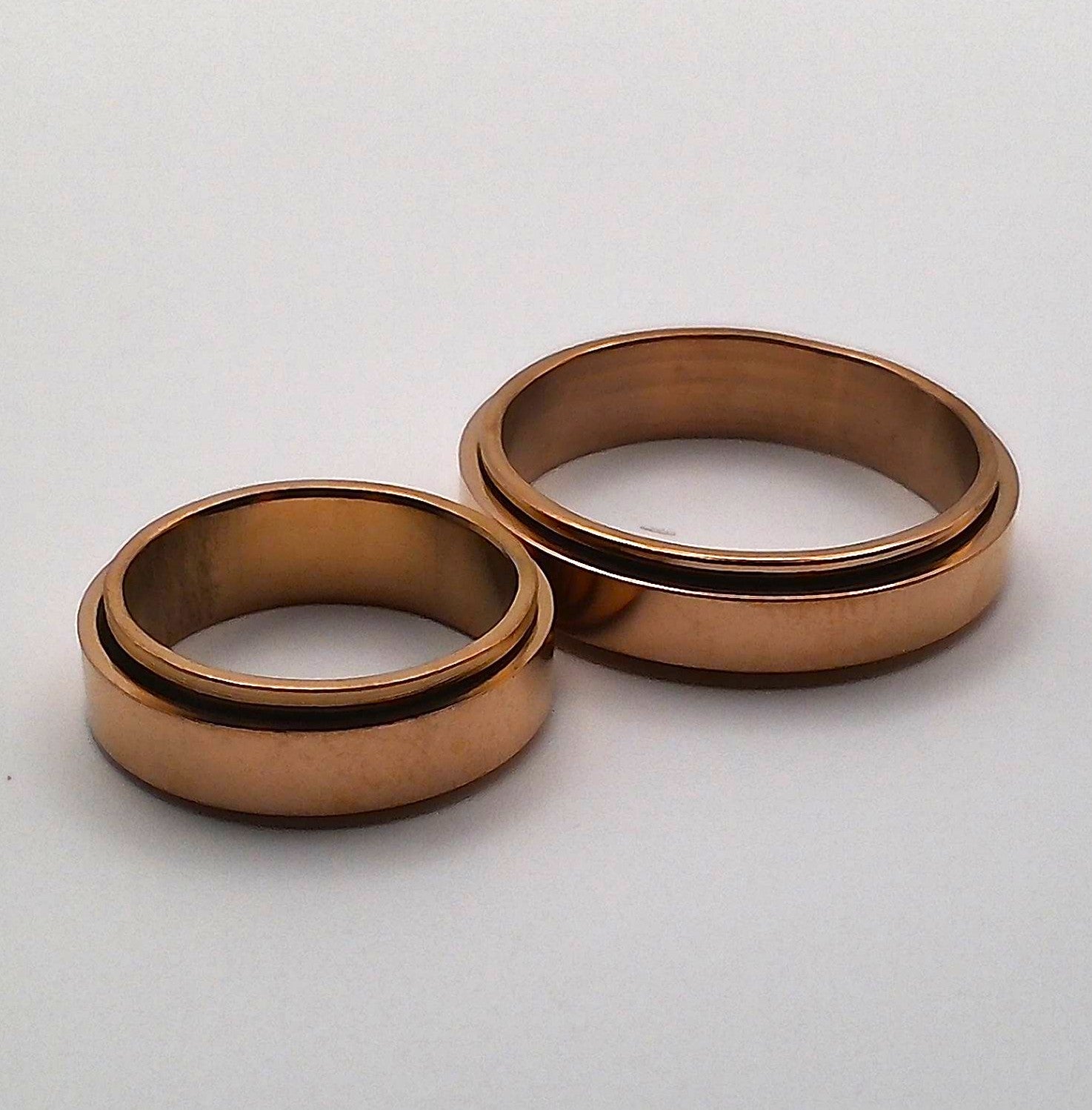 Rose Gold Spin Ring – product view 2