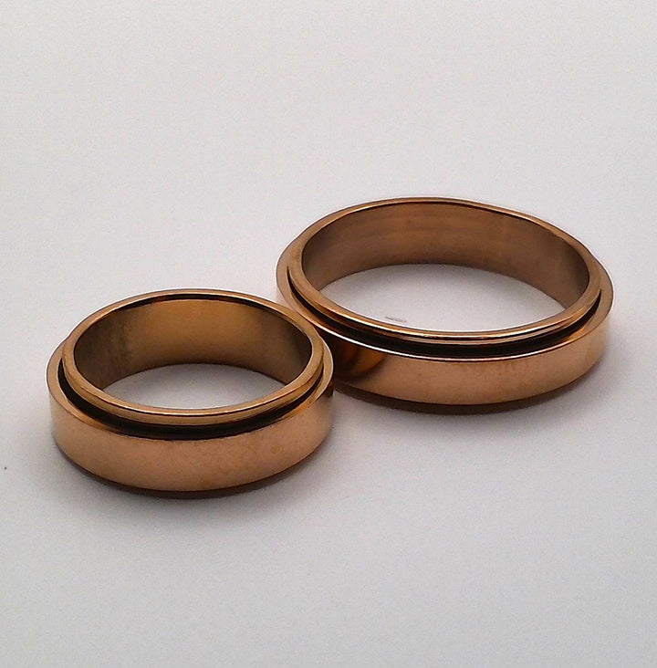 Rose Gold Spin Ring – product view 2
