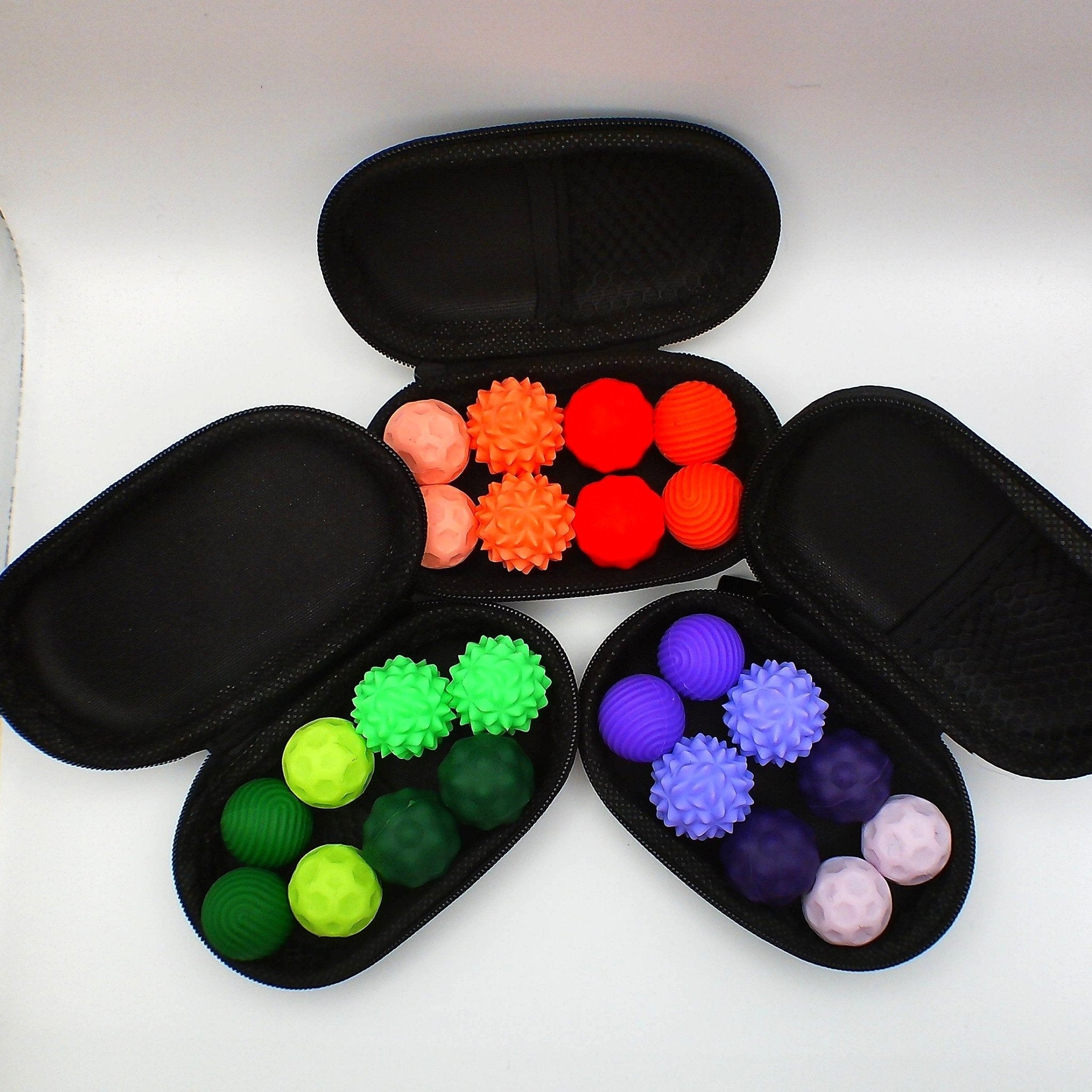 Magnetic Antistress Balls - Set of 8 with Case - SK45064108