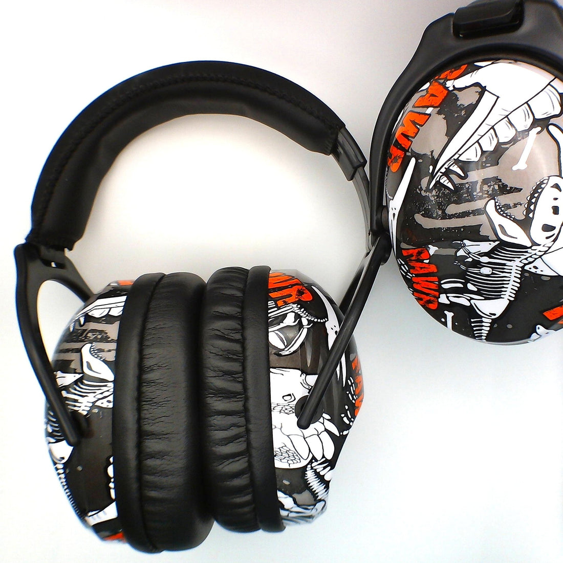 Patterned Noise Reducing Headphones - Dinosaur - SK49140503